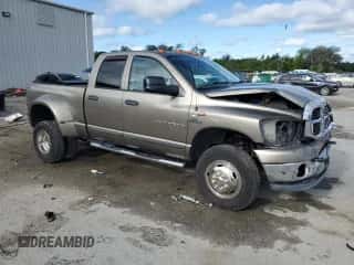 2006 Dodge 3500 Laramie z VIN 3D7LX38C56G266603, wystawiony jako Copart lot #51128815 z przebiegiem 219 769 mil mil oraz Szkoda całkowita • Salvage title. Historia ofert i sprzedaży dostępna na DreamBid. Obrazek 4.