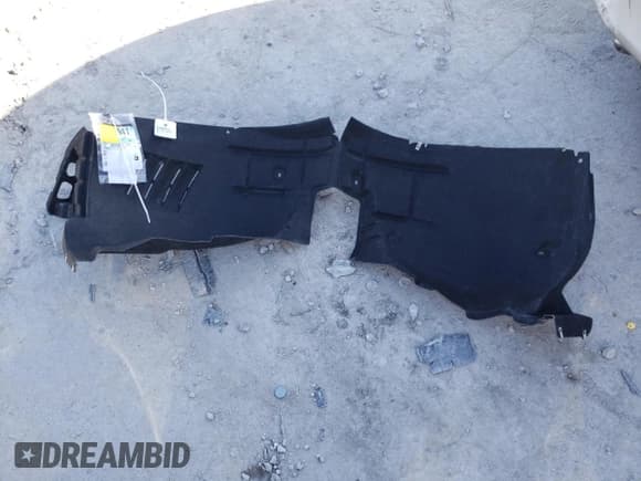 ✅ 2017 Chevrolet Volt LT • VIN: 1G1RA6S50HU135718 • Lot: 76606293. Wystawiony na Copart z przebiegiem 116 288 mil. Bezpłatny archiwum sprzedaży aukcyjnych z USA i szczegółowy raport historii pojazdu na DreamBid. Zdjęcie 12.