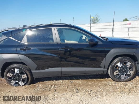 ✅ 2025 Hyundai Kona SEL • VIN: KM8HB3AB6SU307646 • Lot: 43621100. Listed on IAAI with 8,945 mi. Free auction sales archive from the USA and detailed vehicle history report at DreamBid. Image 12.