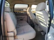 ✅ 2010 GMC Sierra 1500 • VIN: 3GTXKVE26AG101850 • Lot: 82770984. Wystawiony na Copart z przebiegiem 175 714 mil. Bezpłatny archiwum sprzedaży aukcyjnych z USA i szczegółowy raport historii pojazdu na DreamBid. Zdjęcie 10.