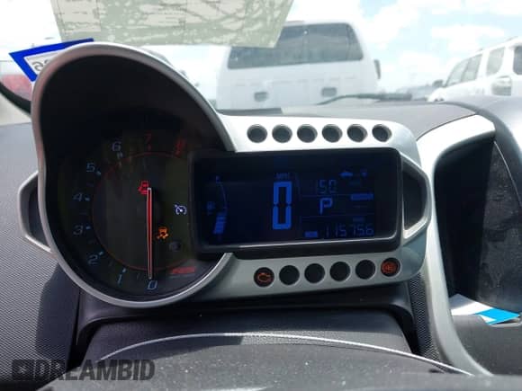 ✅ 2013 Chevrolet Sonic RS • VIN: 1G1JG6SB9D4215157 • Lot: 42587982. Wystawiony na IAAI z przebiegiem 115 756 mil mil. Skorzystaj z bezpłatnego archiwum sprzedaży aukcyjnych z USA i zobacz szczegółowy raport historii pojazdu na DreamBid. Zdjęcie 7.