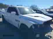 2017 Ram 1500 Night z VIN 1C6RR7MT4HS766699, wystawiony jako IAAI lot #41692973 z przebiegiem 134 746 mil mil oraz . Historia ofert i sprzedaży dostępna na DreamBid. Obrazek 1.