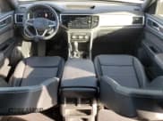 ✅ 2023 Volkswagen Atlas SE • VIN: 1V2WC2CA9PC228409 • Lot: 89693805. Wystawiony na Copart z przebiegiem 22 358 mil. Bezpłatny archiwum sprzedaży aukcyjnych z USA i szczegółowy raport historii pojazdu na DreamBid. Zdjęcie 8.