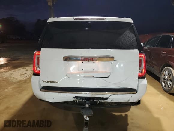 ✅ 2015 GMC Yukon Denali • VIN: 1GKS1CKJ2FR521176 • Lot: 85324304. Listed on Copart with 203,079 mi. Free auction sales archive from the USA and detailed vehicle history report at DreamBid. Image 6.