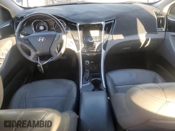 ✅ 2011 Hyundai Sonata SE • VIN: 5NPEC4AC8BH132474 • Лот: 86053264. Опубликован ранее на Copart с пробегом 136 310 миль. Бесплатный доступ к архиву аукционных продаж из США и подробный отчёт об истории автомобиля на DreamBid. Изображение 15.