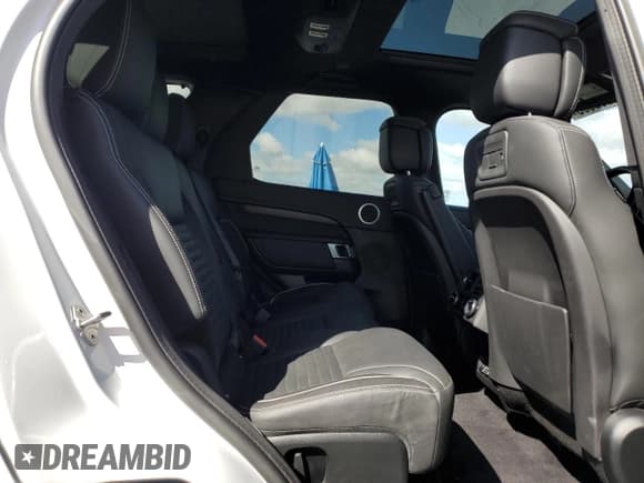 ✅ 2023 Land Rover Discovery HSE R-Dynamic • VIN: SALRM4EU3P2484414 • Lot: 55962595. Wystawiony na Copart z przebiegiem 20 511 mil. Bezpłatny archiwum sprzedaży aukcyjnych z USA i szczegółowy raport historii pojazdu na DreamBid. Zdjęcie 11.