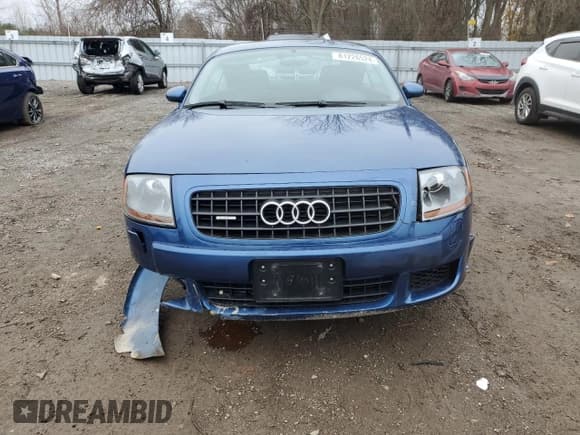 ✅ 2006 Audi TT • VIN: TRUWD28N561005696 • Lot: 81226524. Wystawiony na Copart z przebiegiem 87 023 mil. Bezpłatny archiwum sprzedaży aukcyjnych z USA i szczegółowy raport historii pojazdu na DreamBid. Zdjęcie 5.