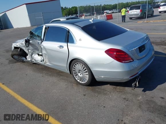 ✅ 2016 Mercedes-Benz Maybach S • VIN: WDDUX7GBXGA268013 • Лот: 42066333. Опубликован ранее на IAAI с пробегом 45 827 миль. Бесплатный доступ к архиву аукционных продаж из США и подробный отчёт об истории автомобиля на DreamBid. Изображение 3.