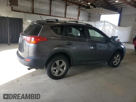✅ 2015 Toyota RAV4 XLE • VIN: JTMRFREV0FJ039950 • Lot: 91377845. Wystawiony na Copart z przebiegiem 121 906 mil. Bezpłatny archiwum sprzedaży aukcyjnych z USA i szczegółowy raport historii pojazdu na DreamBid. Zdjęcie 3.