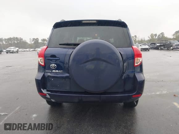 ✅ 2007 Toyota RAV4 • VIN: JTMZK33V876003262 • Лот: 43562134. Опубликован ранее на IAAI с пробегом 241 997 миль. Бесплатный доступ к архиву аукционных продаж из США и подробный отчёт об истории автомобиля на DreamBid. Изображение 16.