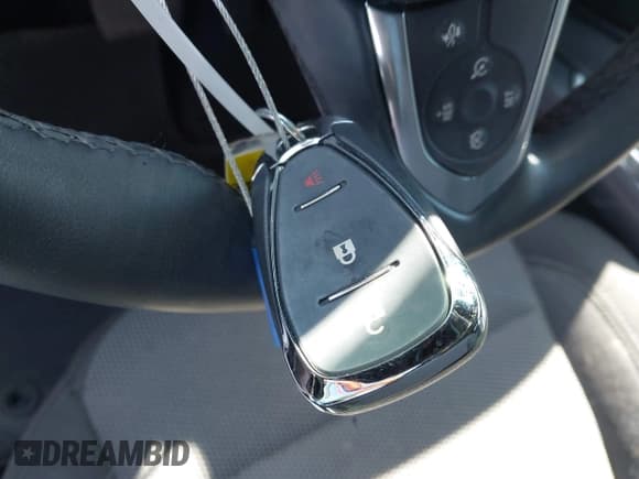 ✅ 2023 Chevrolet Traverse LT Cloth • VIN: 1GNERGKW7PJ323950 • Лот: 42019061. Опубликован ранее на IAAI с пробегом 20 040 миль. Бесплатный доступ к архиву аукционных продаж из США и подробный отчёт об истории автомобиля на DreamBid. Изображение 11.