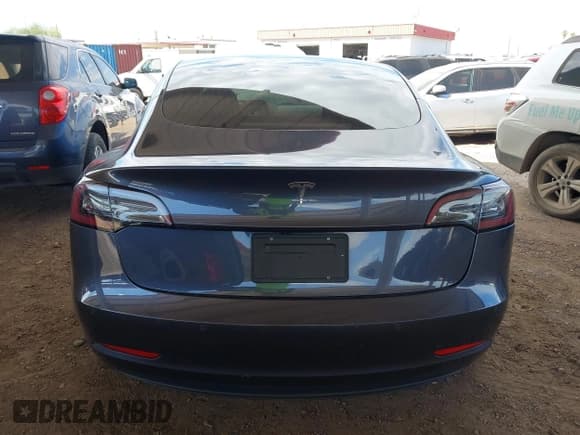 ✅ 2020 Tesla Model 3 Standard Range Plus • VIN: 5YJ3E1EA0LF803452 • Лот: 43418742. Опубликован ранее на IAAI с пробегом 110 460 миль. Бесплатный доступ к архиву аукционных продаж из США и подробный отчёт об истории автомобиля на DreamBid. Изображение 16.