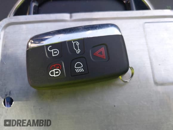 ✅ 2012 Land Rover Range Rover Evoque Prestige Premium • VIN: SALVV2BG4CH638246 • Лот: 42692490. Опубликован ранее на IAAI с пробегом 112 916 миль. Бесплатный доступ к архиву аукционных продаж из США и подробный отчёт об истории автомобиля на DreamBid. Изображение 11.