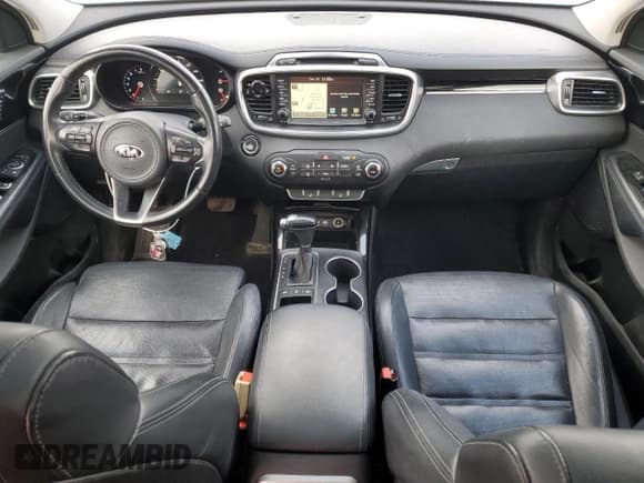 ✅ 2018 Kia Sorento SX Limited • VIN: 5XYPKDA5XJG419804 • Лот: 85069194. Опубликован ранее на Copart с пробегом 98 601 миль. Бесплатный доступ к архиву аукционных продаж из США и подробный отчёт об истории автомобиля на DreamBid. Изображение 8.