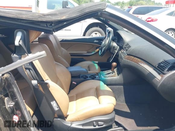 ✅ 2002 BMW 3 Series 325Ci • VIN: WBABS334X2PG88568 • Lot: 42702995. Listed on IAAI with 77,577 mi. Free auction sales archive from the USA and detailed vehicle history report at DreamBid. Image 5.