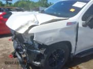 ✅ 2019 Chevrolet Silverado 1500 LT Trail Boss • VIN: 1GCPYFED0KZ349292 • Lot: 42694395. Wystawiony na IAAI z przebiegiem 118 377 mil. Bezpłatny archiwum sprzedaży aukcyjnych z USA i szczegółowy raport historii pojazdu na DreamBid. Zdjęcie 6.