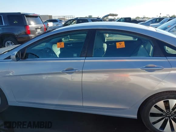 ✅ 2011 Hyundai Sonata GLS • VIN: 5NPEB4AC4BH084829 • Лот: 43573479. Опубликован ранее на IAAI с пробегом Не указан. Бесплатный доступ к архиву аукционных продаж из США и подробный отчёт об истории автомобиля на DreamBid. Изображение 14.