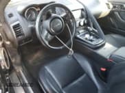 ✅ 2015 Jaguar F-Type S • VIN: SAJWA6GL6FMK13788 • Lot: 82656815. Wystawiony na Copart z przebiegiem 59 155 mil. Bezpłatny archiwum sprzedaży aukcyjnych z USA i szczegółowy raport historii pojazdu na DreamBid. Zdjęcie 8.