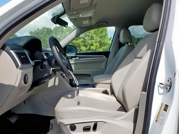 ✅ 2022 Volkswagen Atlas SE • VIN: 1V2DP2CA0NC547593 • Lot: 62278285. Listed on Copart with 30,597 mi. Free auction sales archive from the USA and detailed vehicle history report at DreamBid. Image 7.