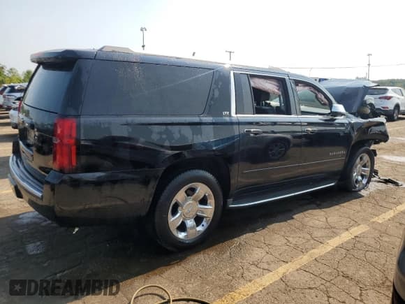 ✅ 2015 Chevrolet Suburban LTZ • VIN: 1GNSKKKC4FR527718 • Lot: 71055114. Wystawiony na Copart z przebiegiem 181 245 mil. Bezpłatny archiwum sprzedaży aukcyjnych z USA i szczegółowy raport historii pojazdu na DreamBid. Zdjęcie 3.