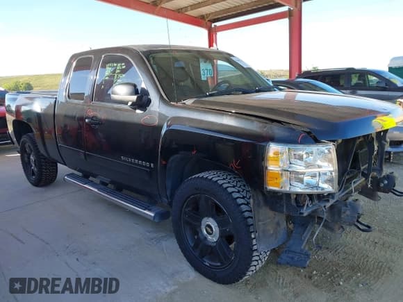 ✅ 2008 Chevrolet Silverado 1500 LTZ • VIN: 2GCEK19J681214749 • Lot: 43645293. Wystawiony na IAAI z przebiegiem 156 490 mil. Bezpłatny archiwum sprzedaży aukcyjnych z USA i szczegółowy raport historii pojazdu na DreamBid. Zdjęcie 1.