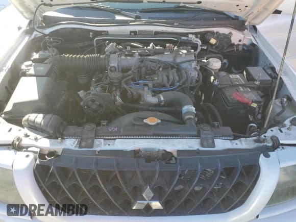 ✅ 2003 Mitsubishi Montero Sport Limited • VIN: JA4MT41R33J005330 • Лот: 88896835. Опубликован ранее на Copart с пробегом 192 732 миль. Бесплатный доступ к архиву аукционных продаж из США и подробный отчёт об истории автомобиля на DreamBid. Изображение 12.