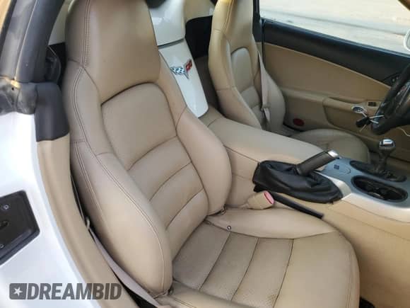 2005 Chevrolet Corvette с VIN 1G1YY34U055126274, выставлен на аукционе Copart как лот 83400924 с пробегом Не указан миль и Списание • Salvage title. История ставок и продаж доступна на DreamBid. Изображение 10.