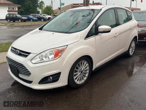 ✅ 2016 Ford C-Max SEL • VIN: 1FADP5BU1GL110533 • Лот: 66579915. Опубликован ранее на Copart с пробегом 172 872 миль. Бесплатный доступ к архиву аукционных продаж из США и подробный отчёт об истории автомобиля на DreamBid. Изображение 1.