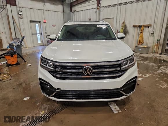 ✅ 2022 Volkswagen Atlas SEL R-Line • VIN: 1V2AR2CA8NC524494 • Lot: 94137575. Wystawiony na Copart z przebiegiem 60 014 mil. Bezpłatny archiwum sprzedaży aukcyjnych z USA i szczegółowy raport historii pojazdu na DreamBid. Zdjęcie 5.