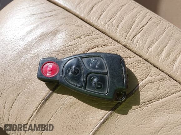 ✅ 2002 Mercedes-Benz S 430 • VIN: WDBNG70J72A299999 • Lot: 43253672. Listed on IAAI with 101,939 mi. Free auction sales archive from the USA and detailed vehicle history report at DreamBid. Image 11.