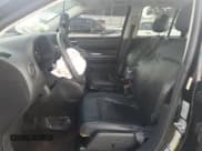 ✅ 2016 Jeep Compass Latitude • VIN: 1C4NJDEB2GD746487 • Lot: 81189465. Wystawiony na Copart z przebiegiem Nie podano. Bezpłatny archiwum sprzedaży aukcyjnych z USA i szczegółowy raport historii pojazdu na DreamBid. Zdjęcie 7.