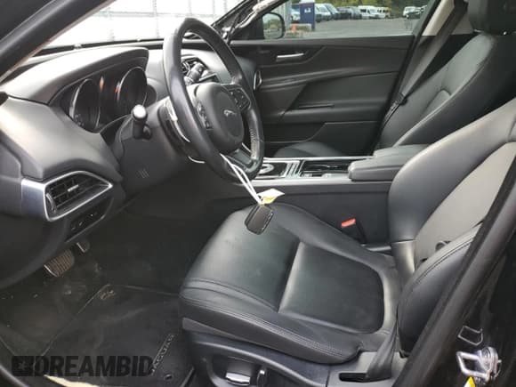 ✅ 2019 Jaguar XE 25t Premium • VIN: SAJAJ4FX7KCP43898 • Lot: 82098265. Listed on Copart with 92,625 mi. Free auction sales archive from the USA and detailed vehicle history report at DreamBid. Image 7.