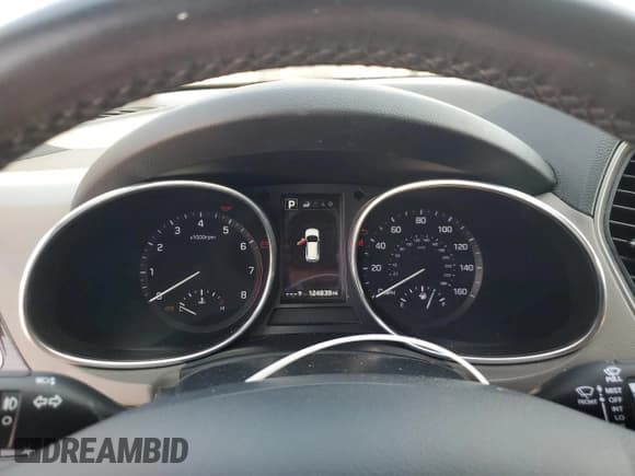 ✅ 2017 Hyundai Santa Fe 2.4L • VIN: 5NMZUDLB2HH028894 • Лот: 70141974. Опубликован ранее на Copart с пробегом 124 839 миль. Бесплатный доступ к архиву аукционных продаж из США и подробный отчёт об истории автомобиля на DreamBid. Изображение 9.