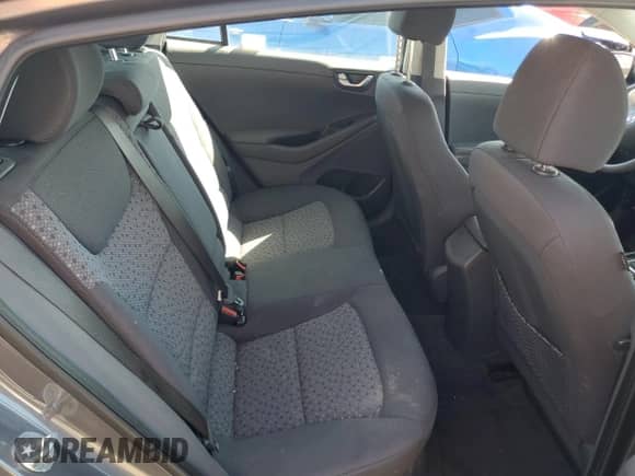 2019 Hyundai Ioniq SEL с VIN KMHC75LC8KU111060, выставлен на аукционе Copart как лот 47705195 с пробегом 132 863 миль миль и Списание • Salvage title. История ставок и продаж доступна на DreamBid. Изображение 10.