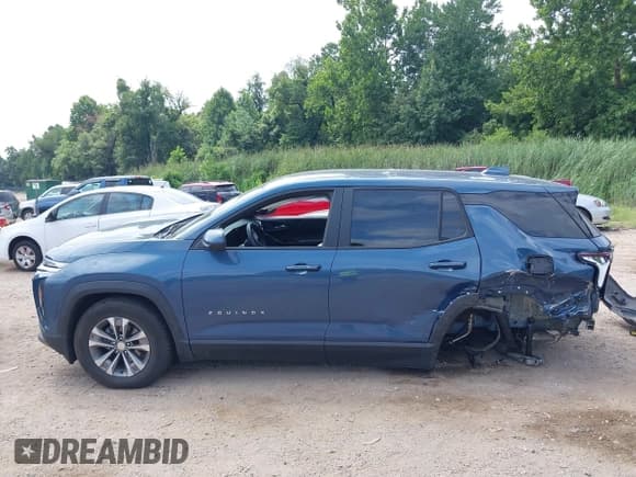 ✅ 2025 Chevrolet Equinox FWD LT • VIN: 3GNAXHEG4SL105819 • Lot: 42984791. Listed on IAAI with 11,218 mi. Free auction sales archive from the USA and detailed vehicle history report at DreamBid. Image 14.