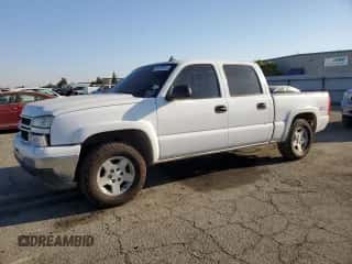 2006 Chevrolet Silverado 1500 LT1 z VIN 2GCEK13Z461295312, wystawiony jako Copart lot #71477394 z przebiegiem 163 832 mil mil oraz Szkoda całkowita • Salvage title. Historia ofert i sprzedaży dostępna na DreamBid. Obrazek 1.