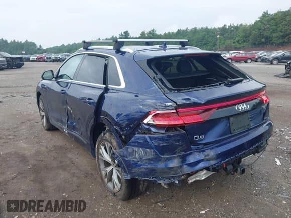 ✅ 2021 Audi Q8 Prestige • VIN: WA1FVAF18MD012116 • Lot: 42881983. Listed on IAAI with 28,855 mi. Free auction sales archive from the USA and detailed vehicle history report at DreamBid. Image 3.