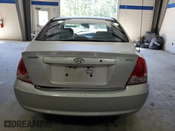 ✅ 2005 Hyundai Elantra GLS • VIN: KMHDN46D75U987423 • Lot: 55919705. Wystawiony na Copart z przebiegiem 238 496 mil. Bezpłatny archiwum sprzedaży aukcyjnych z USA i szczegółowy raport historii pojazdu na DreamBid. Zdjęcie 6.