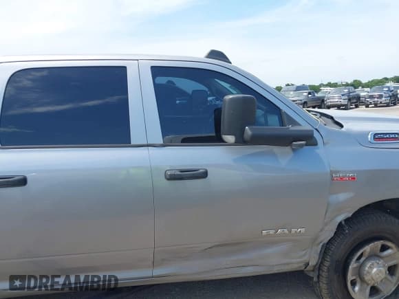 ✅ 2019 Ram 2500 Tradesman • VIN: 3C6UR5CJ9KG634776 • Lot: 42493872. Listed on IAAI with 110,890 mi. Free auction sales archive from the USA and detailed vehicle history report at DreamBid. Image 13.
