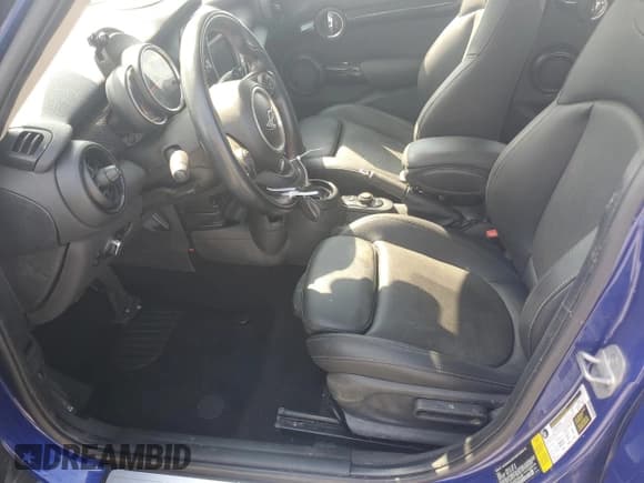 ✅ 2019 MINI Hardtop 4 Door Cooper S • VIN: WMWXU3C54K2H55428 • Лот: 80383675. Опубликован ранее на Copart с пробегом Не указан. Бесплатный доступ к архиву аукционных продаж из США и подробный отчёт об истории автомобиля на DreamBid. Изображение 7.