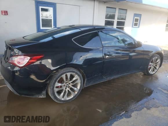 2014 Hyundai Genesis Coupe R-Spec with VIN KMHHT6KDXEU119523, listed as a Copart auction lot 82265325 with 88,944 mi miles and Salvage title. Bid and sale history available at DreamBid. Image 3.