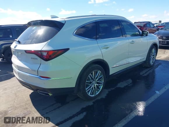 ✅ 2024 Acura MDX Advance • VIN: 5J8YE1H87RL007531 • Lot: 43570461. Listed on IAAI with 24,055 mi. Free auction sales archive from the USA and detailed vehicle history report at DreamBid. Image 4.