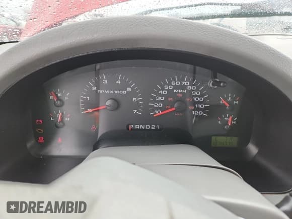 ✅ 2004 Ford F-150 XLT • VIN: 1FTPX14564NB27611 • Lot: 69872495. Wystawiony na Copart z przebiegiem 187 477 mil. Bezpłatny archiwum sprzedaży aukcyjnych z USA i szczegółowy raport historii pojazdu na DreamBid. Zdjęcie 9.