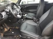 ✅ 2009 MINI Convertible • VIN: WMWMR33579TJ93689 • Lot: 70260254. Wystawiony na Copart z przebiegiem 123 105 mil. Bezpłatny archiwum sprzedaży aukcyjnych z USA i szczegółowy raport historii pojazdu na DreamBid. Zdjęcie 7.