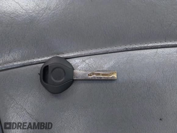 ✅ 2004 BMW 3 Series 325i • VIN: WBAET37494NJ95447 • Lot: 42350519. Listed on IAAI with 220,829 mi. Free auction sales archive from the USA and detailed vehicle history report at DreamBid. Image 11.