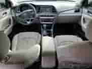 2018 Hyundai Sonata SE с VIN 5NPE24AF8JH615295, выставлен на аукционе Copart как лот 81614175 с пробегом 117 036 миль миль и Списание • Salvage title. История ставок и продаж доступна на DreamBid. Изображение 8.