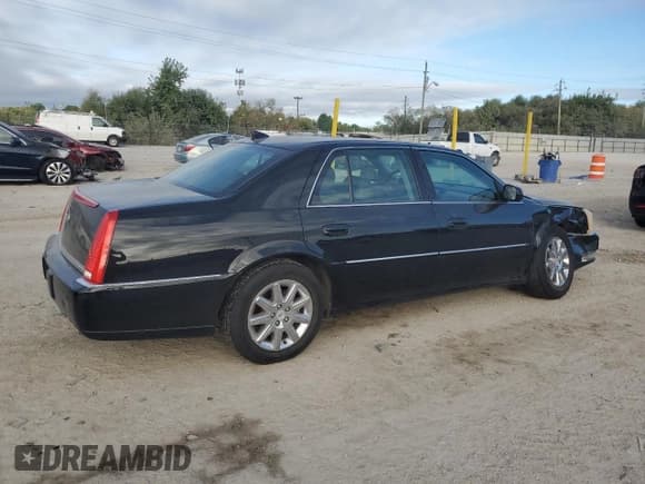 ✅ 2011 Cadillac DTS Premium Collection • VIN: 1G6KH5E66BU139317 • Lot: 82232395. Listed on Copart with 183,945 mi. Free auction sales archive from the USA and detailed vehicle history report at DreamBid. Image 3.