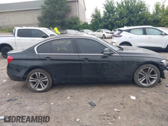 ✅ 2018 BMW 3 Series 330i xDrive • VIN: WBA8D9C53JA616349 • Лот: 43064534. Опубликован ранее на IAAI с пробегом 59 466 миль. Бесплатный доступ к архиву аукционных продаж из США и подробный отчёт об истории автомобиля на DreamBid. Изображение 13.