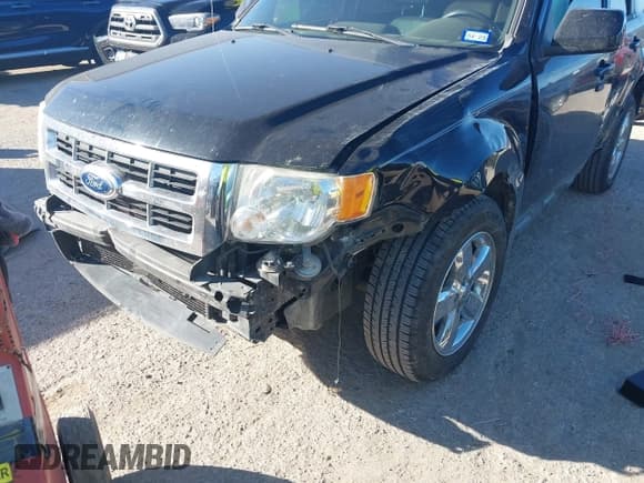 ✅ 2012 Ford Escape Limited • VIN: 1FMCU0EG0CKB41405 • Lot: 43564244. Wystawiony na IAAI z przebiegiem 168 477 mil. Bezpłatny archiwum sprzedaży aukcyjnych z USA i szczegółowy raport historii pojazdu na DreamBid. Zdjęcie 6.