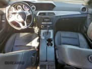 ✅ 2013 Mercedes-Benz C 250 Sport • VIN: WDDGF4HB4DA810120 • Lot: 91931405. Wystawiony na Copart z przebiegiem 120 448 mil. Bezpłatny archiwum sprzedaży aukcyjnych z USA i szczegółowy raport historii pojazdu na DreamBid. Zdjęcie 8.